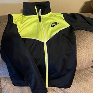 Size 4T Nike Jacket/Like New